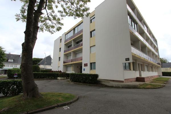 location grand studio avec parking proche commerces et iut quimper sud