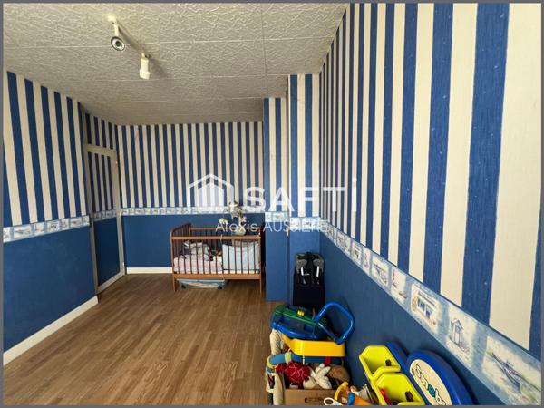 MAISON CENTRE VILLE 232 M2 UTILE+ TERRAIN DE 596 M2