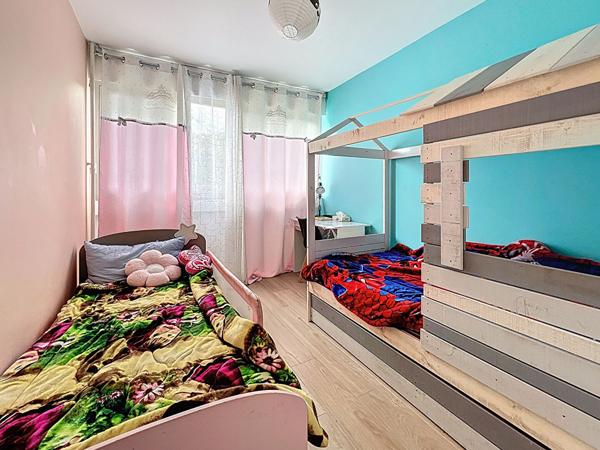 Valence Victor Hugo Sud Appartement 5 pieces 93.97 m2 utiles dernier etage 2 balcons et cave