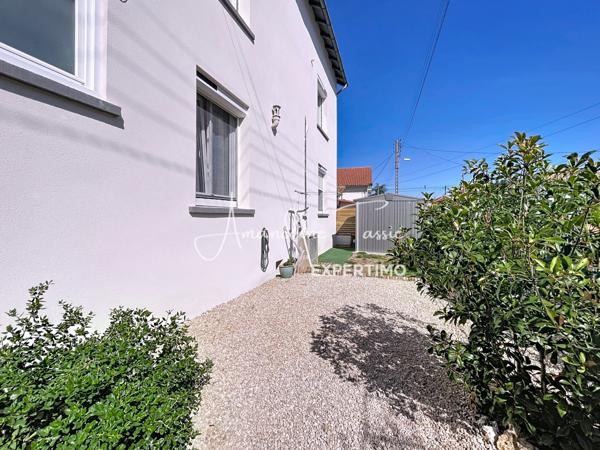 Millau (12100) Rez-de-villa rénové avec jardin et place de parking