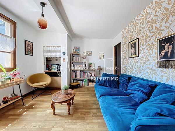 Millau (12100) Rez-de-villa rénové avec jardin et place de parking