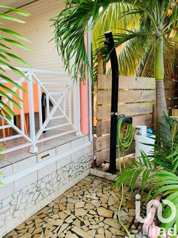 Maison traditionnelle 8 pièces de 170 m² à Sainte-Anne (97227)