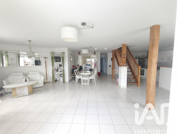 Maison à vendre 8 pièces 250 m² Villaines-la-Juhel