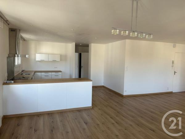 Appartement F4 à vendre  4 pièces - 103,64 m2 FOUGERES - 35