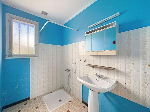 Maison à Vendre à Challans - Idéale pour un Projet de Rénovation !