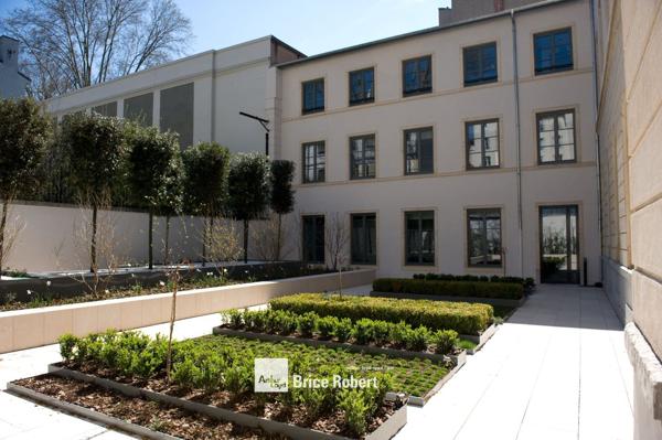 Bureaux à louer à Lyon bureaux haut de gamme proche Bellecour avec jardin