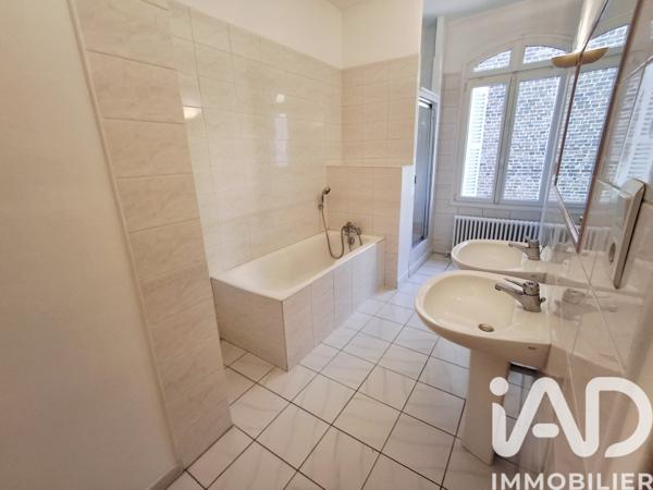 Maison à vendre 6 pièces 181 m² Mont-Saint-Aignan