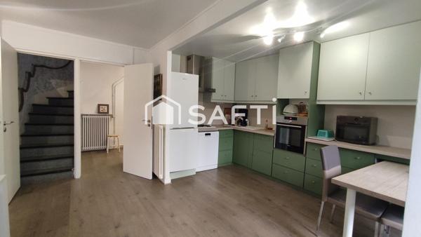 Maison 8 pièces à double entrée avec belles prestations