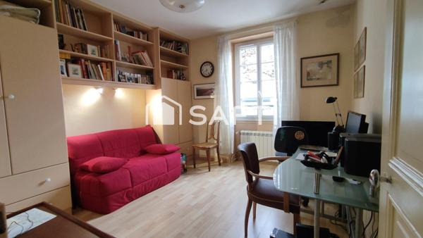 Maison 8 pièces à double entrée avec belles prestations