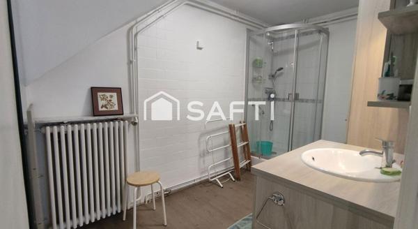 Maison 8 pièces à double entrée avec belles prestations