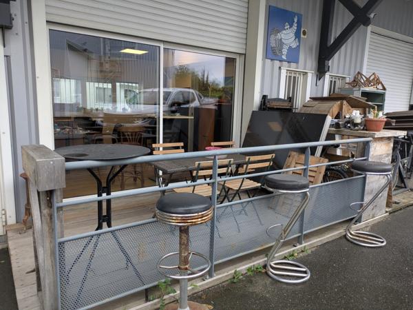 Locaux d'activités et bureaux loués à vendre SAINT JEOIRE PRIEURE (73)