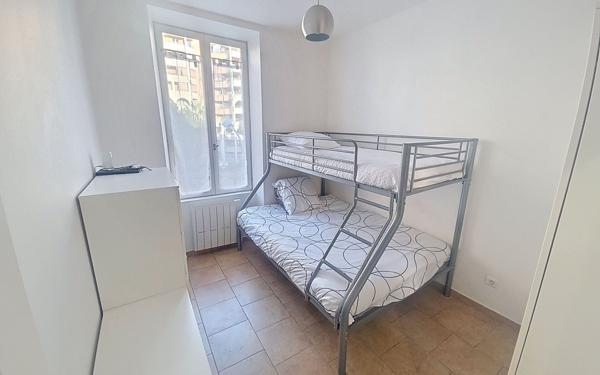 Appartement à vendre    2 pièces • 30 m2 Nice