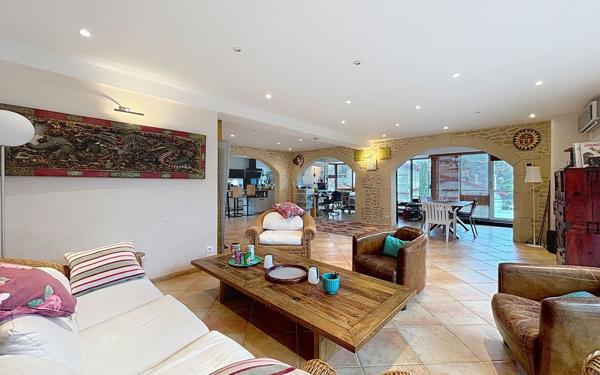 Maison à vendre    6 pièces • 315 m2 Anglet