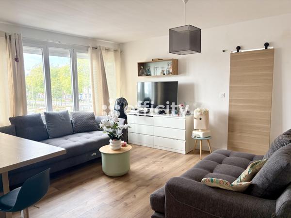 Appartement
         2 pièces
        - 50 m² 193 000 € *