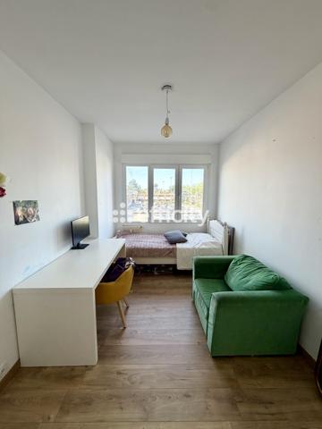 Appartement
         2 pièces
        - 50 m² 193 000 € *