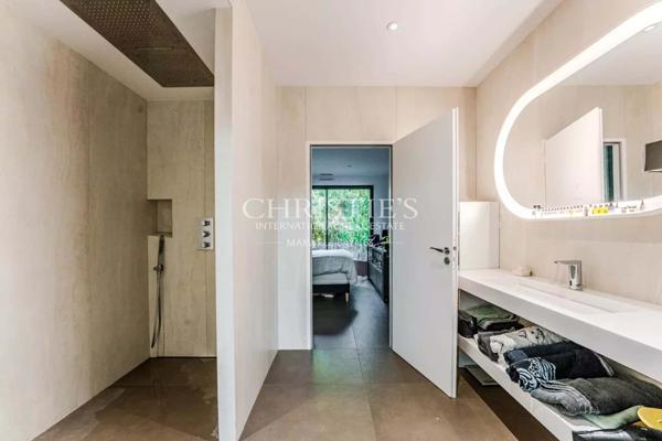 BORDEAUX – ST AUGUSTIN – Maison contemporaine de plain-pied 240m2 – 4 chambres – Jardin – Piscine – Parking