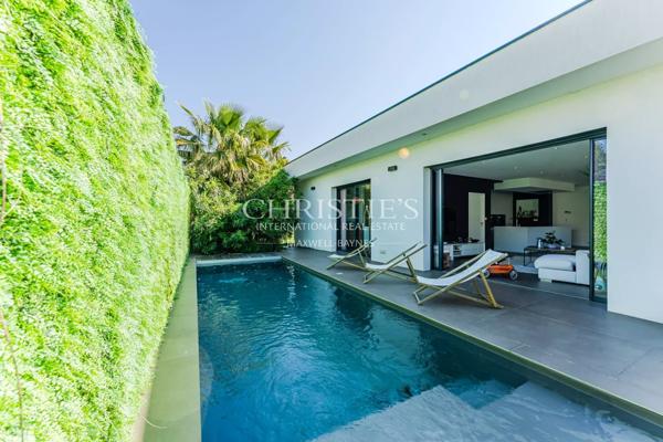 BORDEAUX – ST AUGUSTIN – Maison contemporaine de plain-pied 240m2 – 4 chambres – Jardin – Piscine – Parking