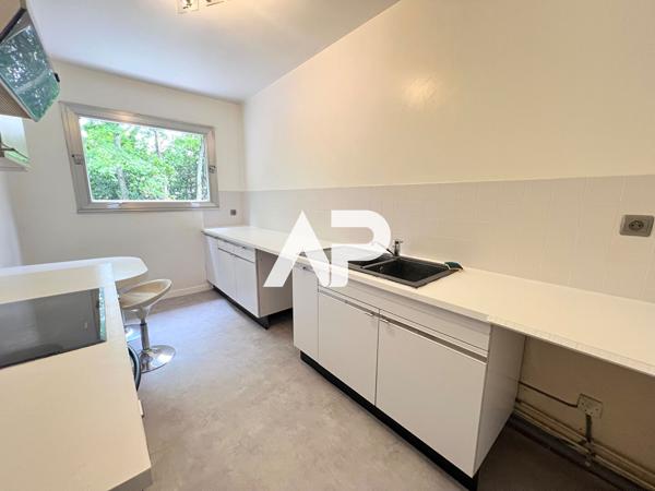 Appartement à Montmorency 3 pièces 71m2 Loyer 1 400 €/mois charges comprises **  - Référence  1697