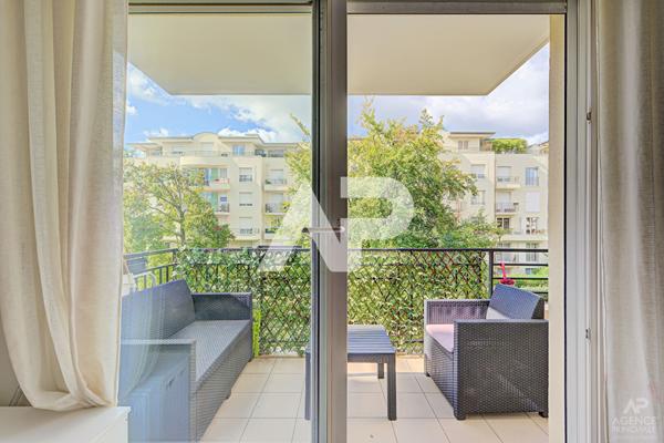 Appartement Rueil Malmaison 3 pièce(s) 72.9 m2 579 000 € **  - Référence  18458