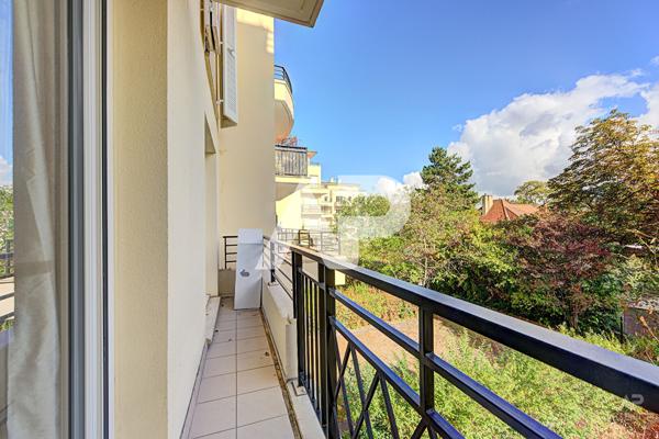 Appartement Rueil Malmaison 3 pièce(s) 72.9 m2 579 000 € **  - Référence  18458