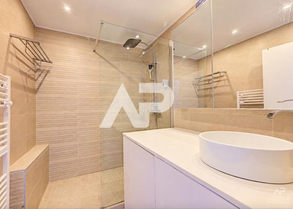 Appartement Rueil Malmaison 3 pièce(s) 72.9 m2 579 000 € **  - Référence  18458