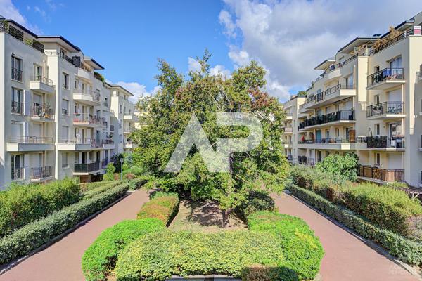 Appartement Rueil Malmaison 3 pièce(s) 72.9 m2 579 000 € **  - Référence  18458