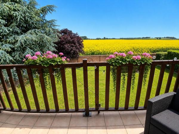 VILLA FAMILIALE INDIVIDUELLE DE PRESTIGE EN SEMI PLAIN-PIED DE 262 M² SUR UNE PARCELLE DE PLUS DE 2 000 M²