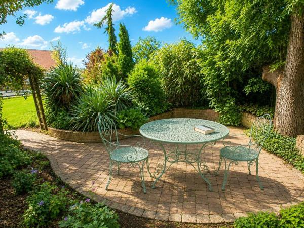 VILLA FAMILIALE INDIVIDUELLE DE PRESTIGE EN SEMI PLAIN-PIED DE 262 M² SUR UNE PARCELLE DE PLUS DE 2 000 M²