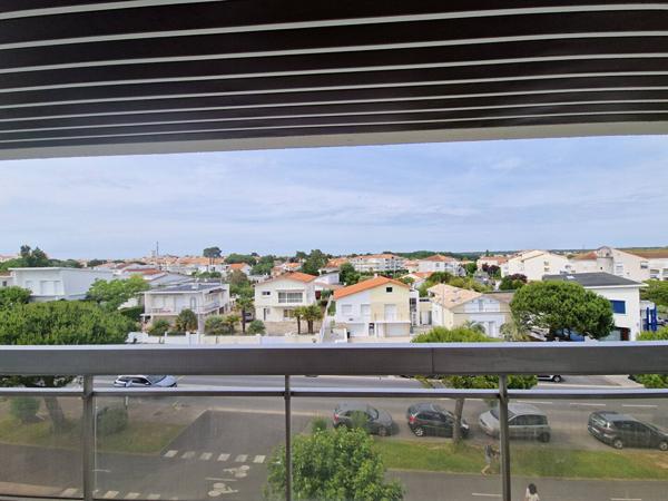 APPARTEMENT à VAUX SUR MER