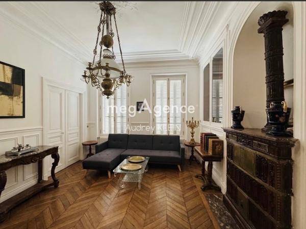Maison à CANNES-ECLUSE, 77130 - 8 pièces 226m²