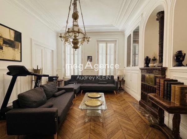 Maison à CANNES-ECLUSE, 77130 - 8 pièces 226m²