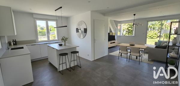 Maison à vendre 5 pièces 83 m² Sainte-Luce-sur-Loire