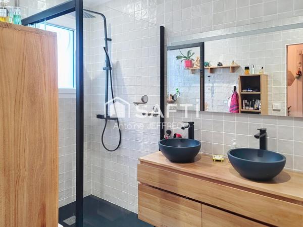 Maison rénovée avec jardins