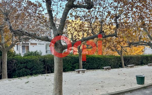 Appartement à vendre    1 pièce • 29,10 m2 Marseille 11