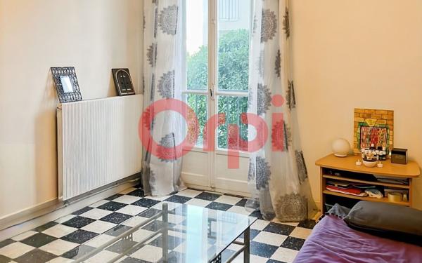 Appartement à vendre    1 pièce • 29,10 m2 Marseille 11