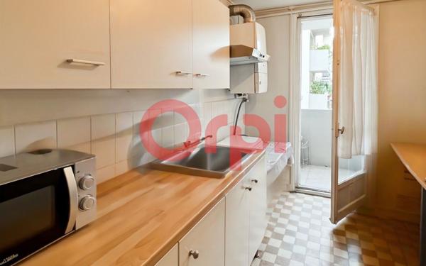 Appartement à vendre    1 pièce • 29,10 m2 Marseille 11