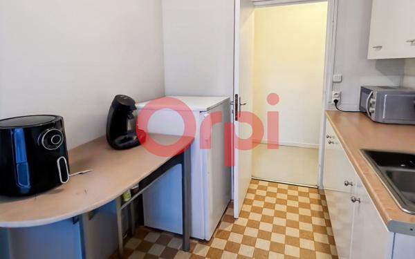 Appartement à vendre    1 pièce • 29,10 m2 Marseille 11