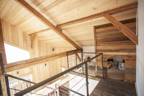 Verchaix (74440) Propriété d’exception 430 m² rénovée, vue montagnes, 17 000 m² en zone naturelle, proche Grand Massif