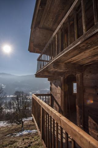 Verchaix (74440) Propriété d’exception 430 m² rénovée, vue montagnes, 17 000 m² en zone naturelle, proche Grand Massif