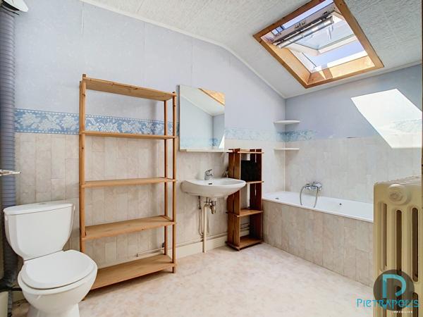 Maison mitoyenne - proche du centre de Bourg-en-Bresse
