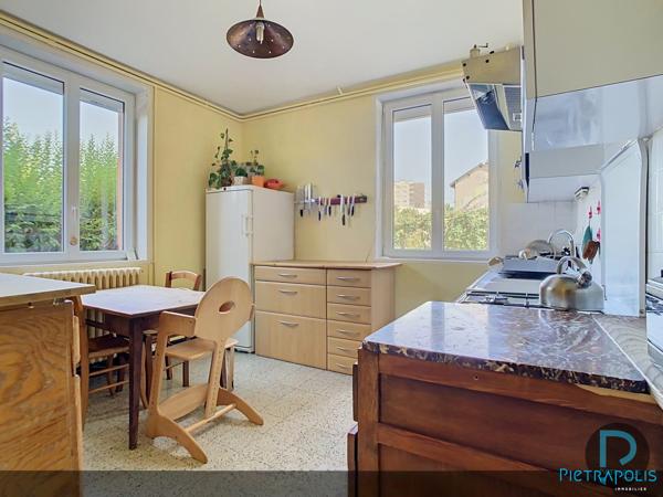 Maison mitoyenne - proche du centre de Bourg-en-Bresse