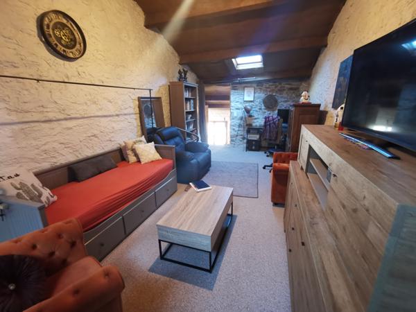 Faugères (34600) Charmante Maison de village rénovée au coeur du Hameau du Soumartre, Faugères