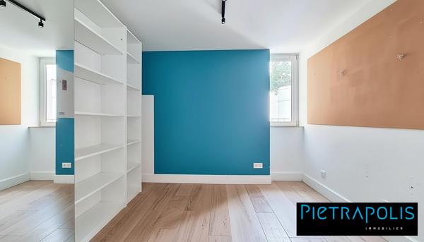CLIMATISE - Rue Ney - DUPLEX en DERNIER ETAGE - T5 de 86 m²