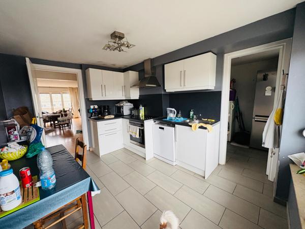 Appartement 3 chambres, un parking place d'Armes