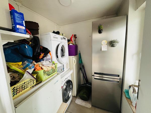 Appartement 3 chambres, un parking place d'Armes