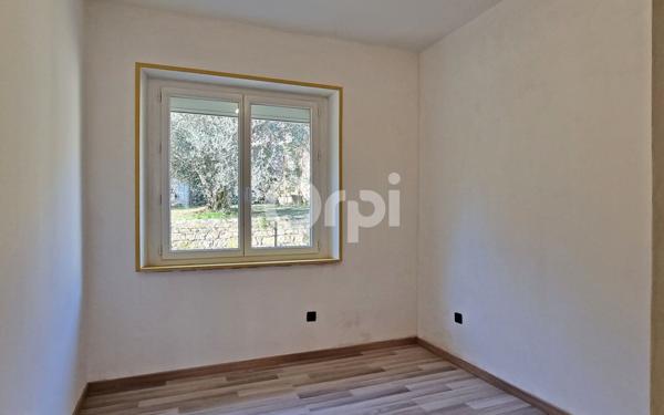 Maison à vendre    6 pièces •  Alès