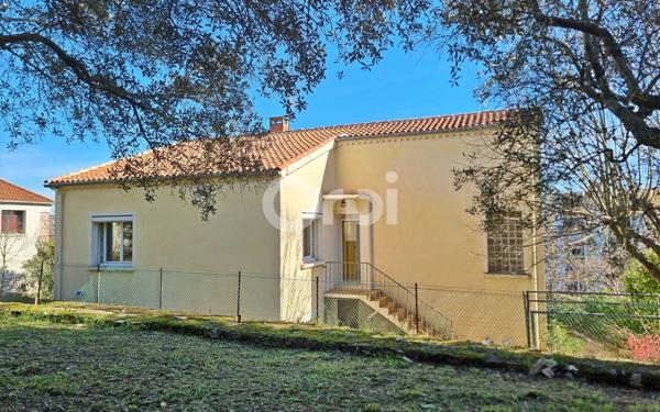 Maison à vendre    6 pièces •  Alès