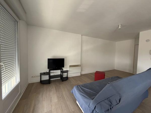 Location                                                      Appartement
                        
                     1 pièces                      37 m2                     à Villers-Cotterêts