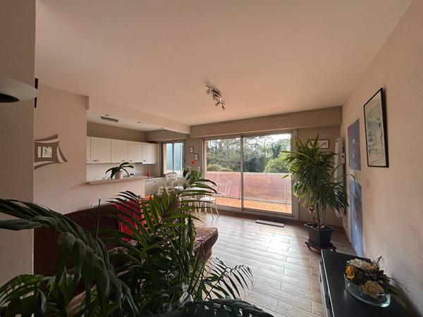 APPARTEMENT à VAUX SUR MER