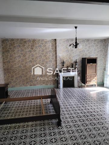 FERMETTE DE CARACTÈRE